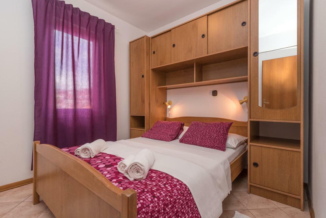 Apartments Vojin Trogir Exterior photo